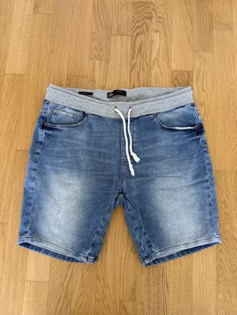 Zara Man Denim Shorts, Gr. 46, neuwertig für den Sommer!
