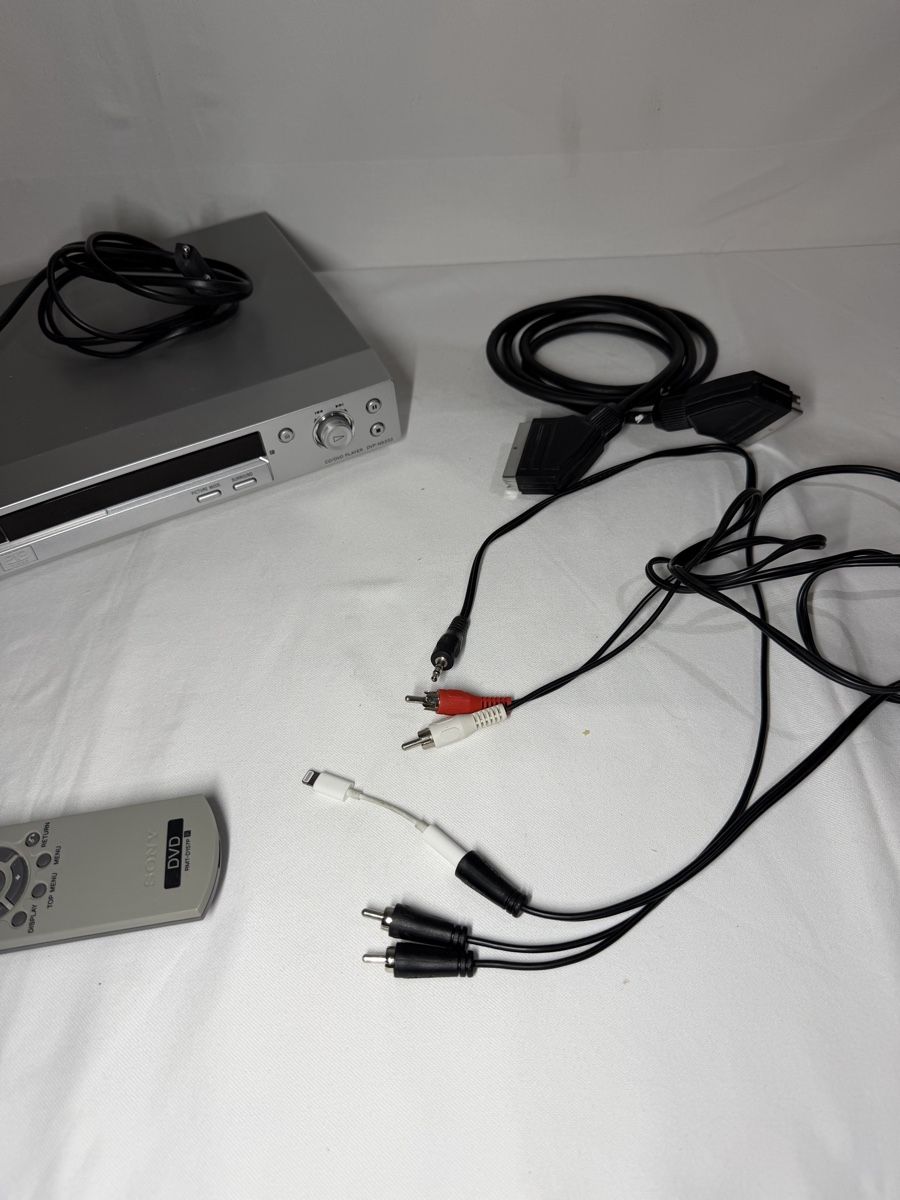 Sony Systèmes audio & multimédias: CD player Multi disc und Zubehör  – D'occasion à Oberwil BL par Hariva 2
