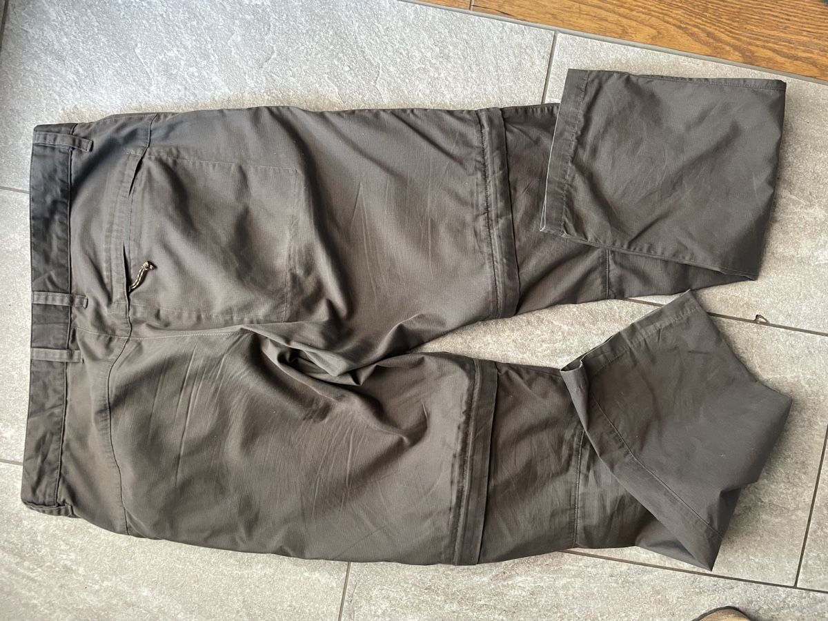 Fjällräven Pantaloni: Fjällräven Zip- off Herren gr. 48 – Usato da Recherswil venduto da grafics 3