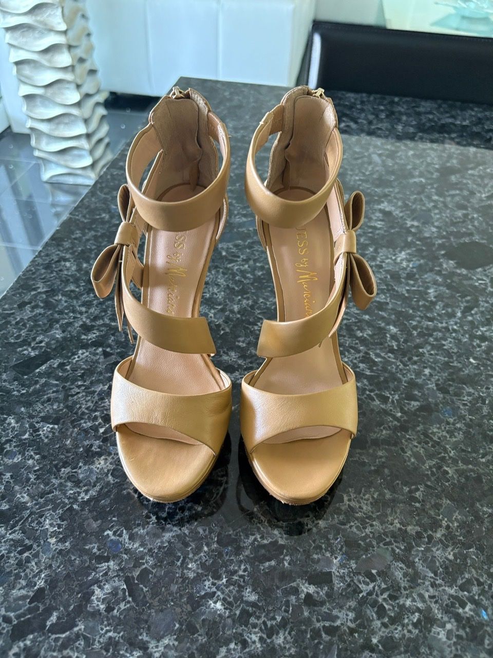 Guess Scarpe da donna: Schuhe Guess Marciano – Usato da Jonschwil venduto da Dr.MeganHunt 1