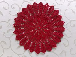 Rundes Häkeldeckchen ca 27cm / rot