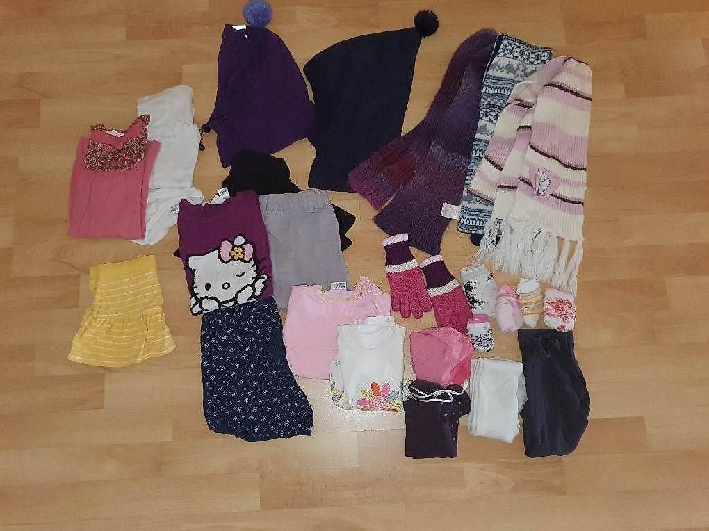 Lotti & Set di vestiti: Lot habit fille T 92 – Usato da Ste-Croix venduto da tougaz