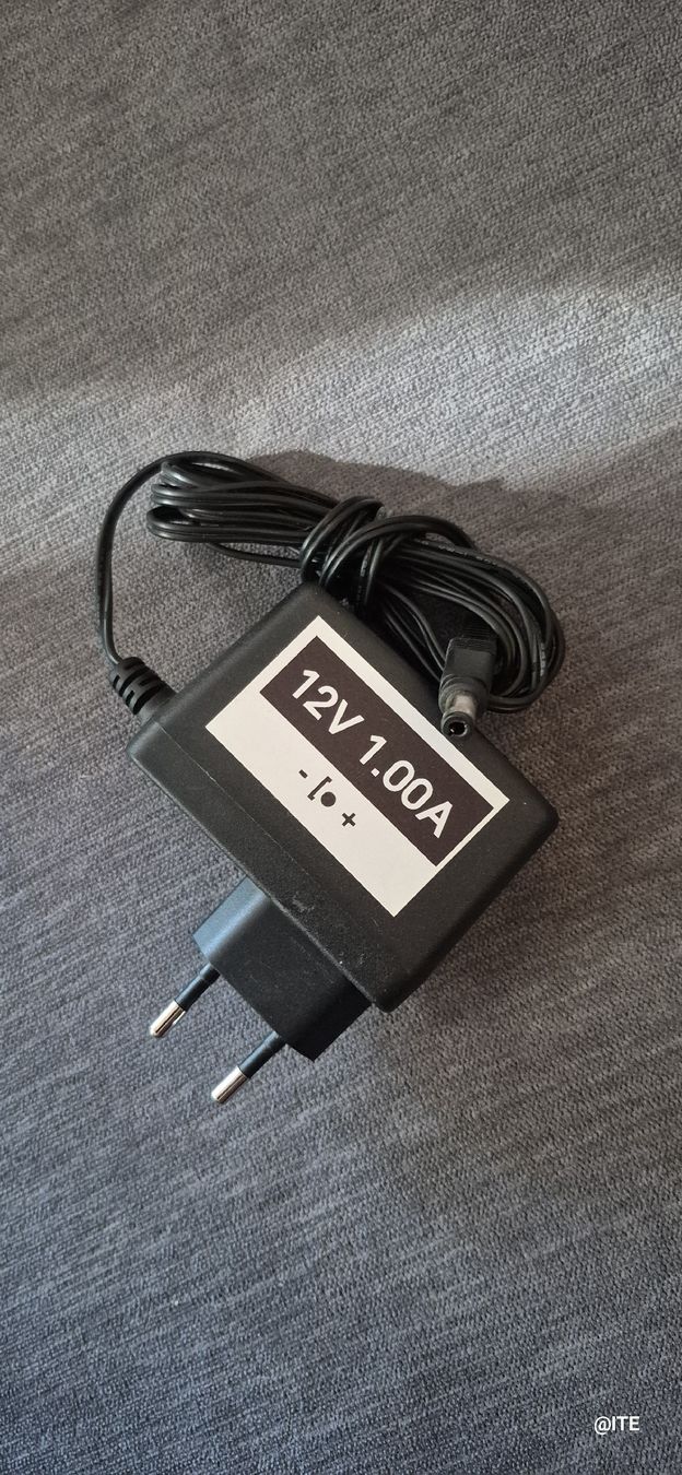 Unità & Adattatore: Netzteil 12V 1.00A mit EU Stecker – Usato da Pratteln venduto da it2007 1