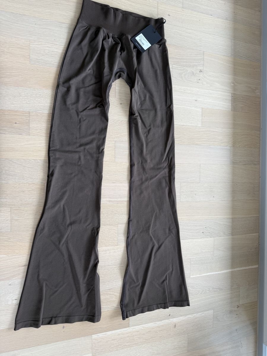 Oace Leggings: Trust Seamless Flared Leggings – Nuovo e nell'imballaggio originale da Heimberg venduto da Yara_ 4