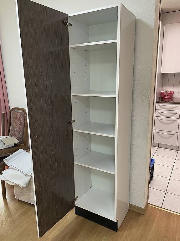Armadi: Schrank 44 x 180 x 35.5 – Usato da Gebenstorf venduto da Hhedy 1