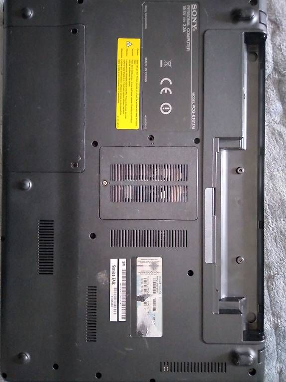 Tastiere: Sono PCG-61611M COVER DISPLAY TASTATURE  – Usato da St. Gallen venduto da teo_l6b9 2