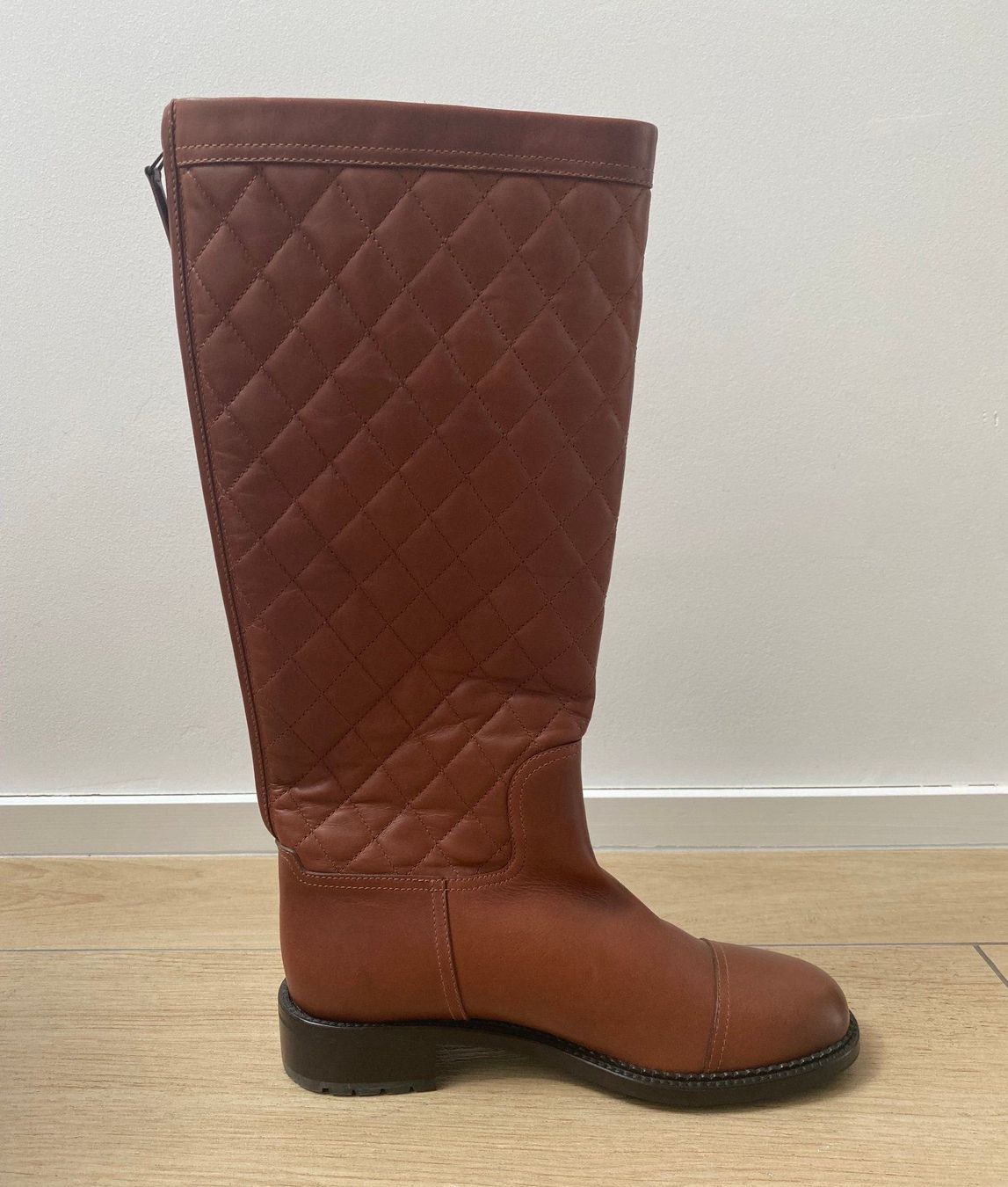 Chanel Scarpe da donna: Bottes en cuir CHANEL – Nuovo (secondo la descrizione) da La conversion venduto da Repio 2