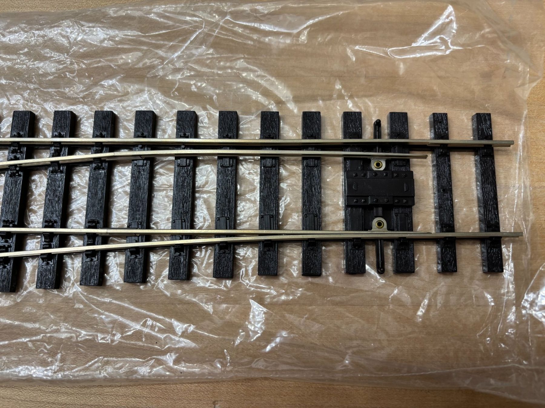 Modellini di ferrovie: Modellbahn Spur 0, zwei Stück PECO Weichen (links, rechts). – Usato da Gränichen venduto da bea_nkz7 1