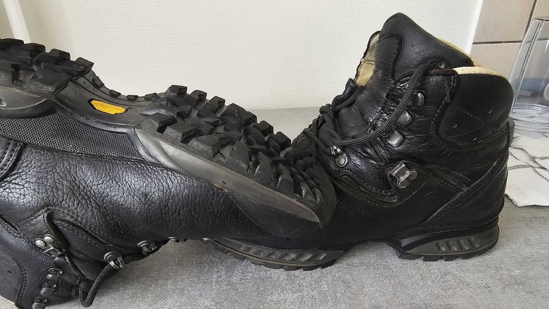 Hanwag Herrenschuhe: Hanwag Lhasa 44,5 – Gebraucht aus Penthalaz von benybeny11 1