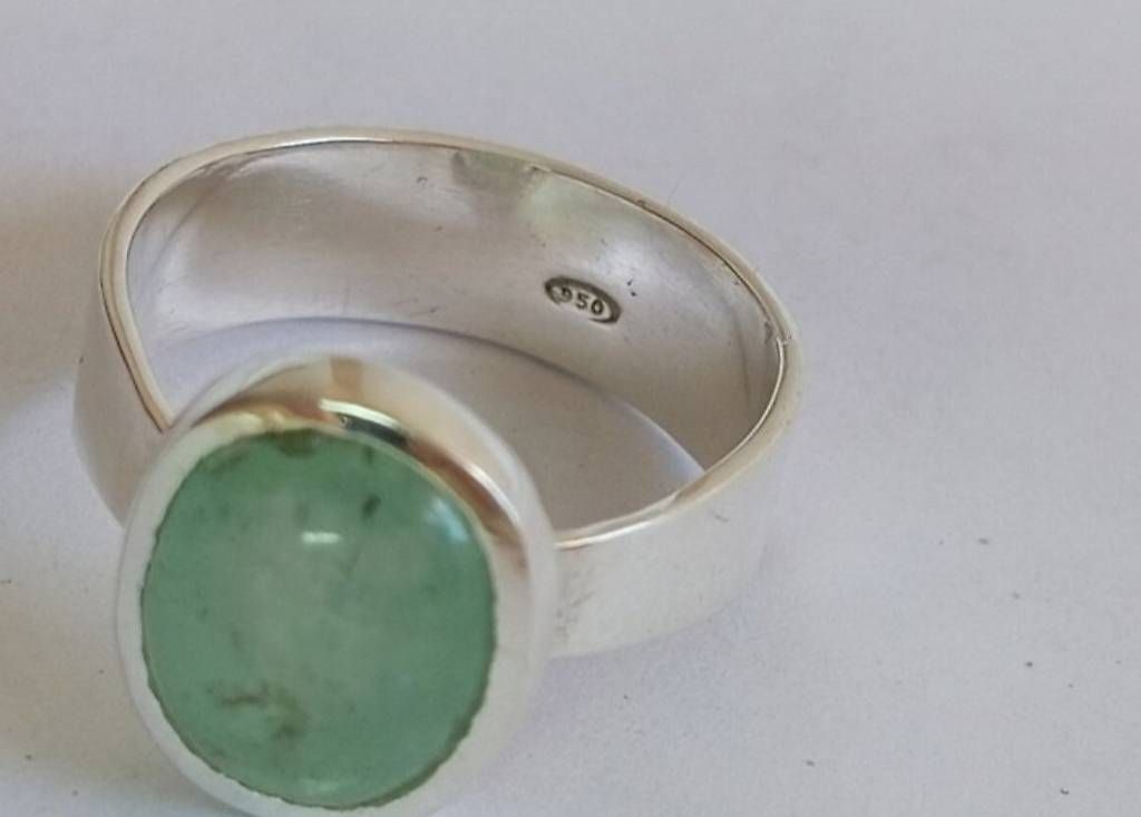 Anelli: Anello con zaffiro – Usato da Morbio Inferiore venduto da Giosueffa