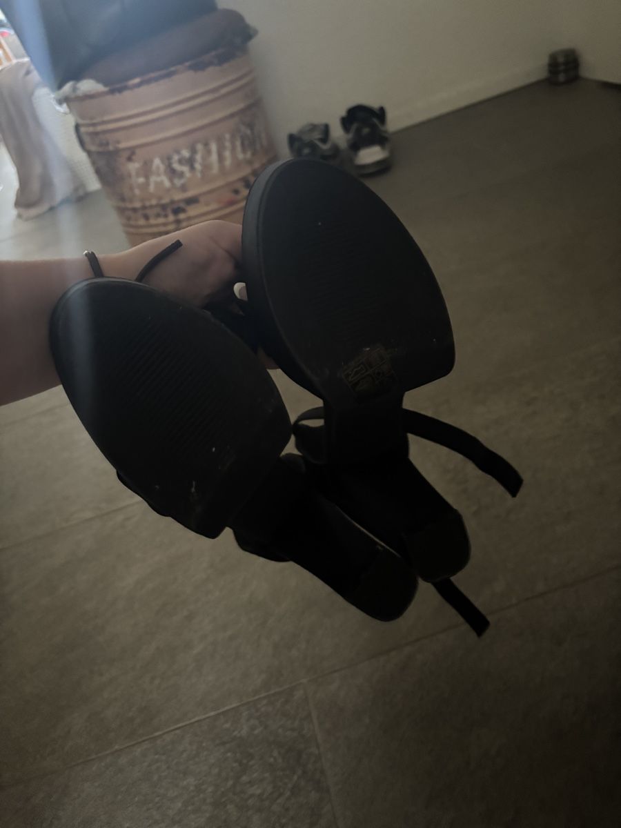 Scarpe da donna: Elegante schwarze Pumps mit Blockabsatz, Gr. 38 – Nuovo (secondo la descrizione) da Schmerikon venduto da leh_bjr6 2