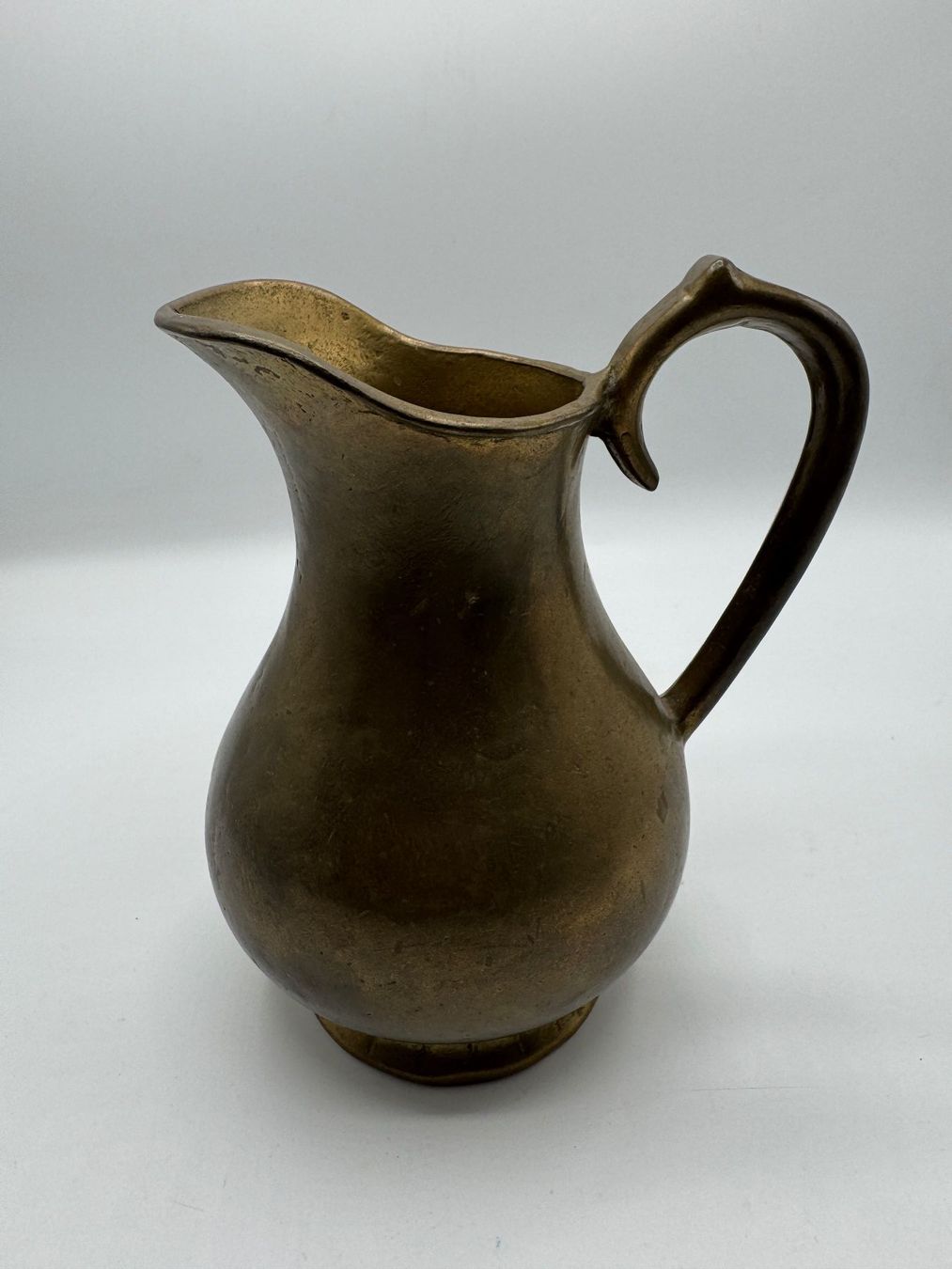 Caraffe: Messingkrug mit Henkel – Usato da Sachseln venduto da BONATI01 1