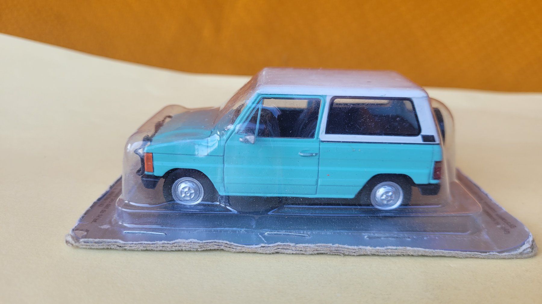 Modellini d'auto: ARO 10 1:43 DeA Collection presse – Nuovo (secondo la descrizione) da Domdidier venduto da Bimbo57