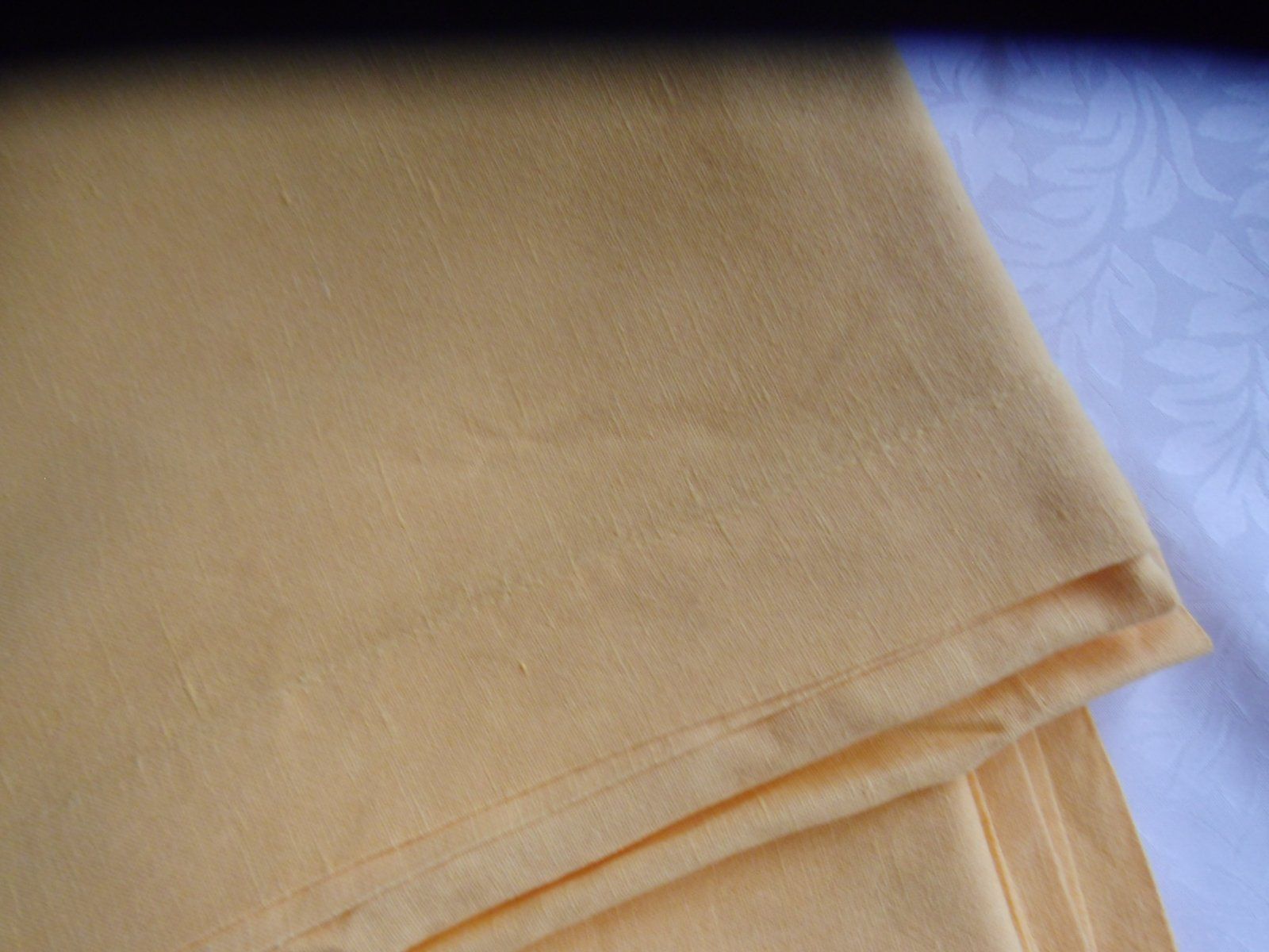 Altra biancheria da tavola: 2 Leintücher oder Tischdecken 125 cm x 160 cm, Orange – Usato da Walenstadt venduto da Pluisa 3