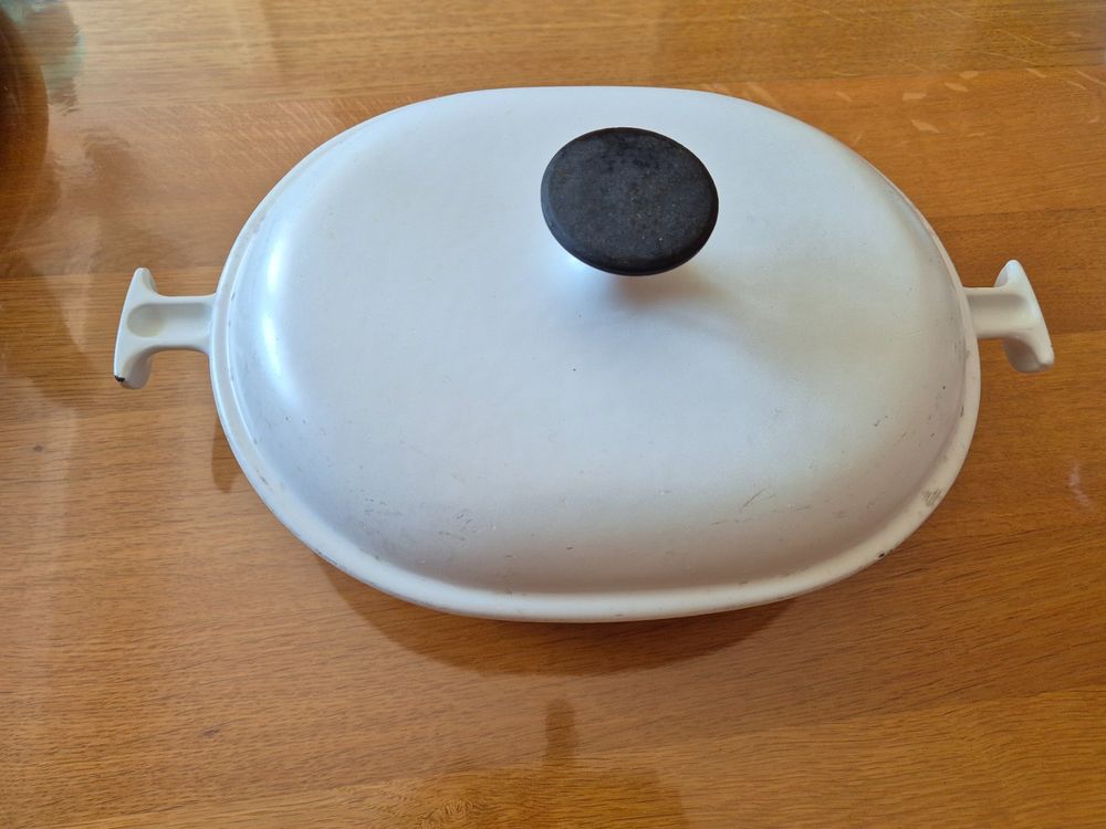 Le Creuset - Enzo Mari - Casserole dish - La Mama - Fonte | Barnebys