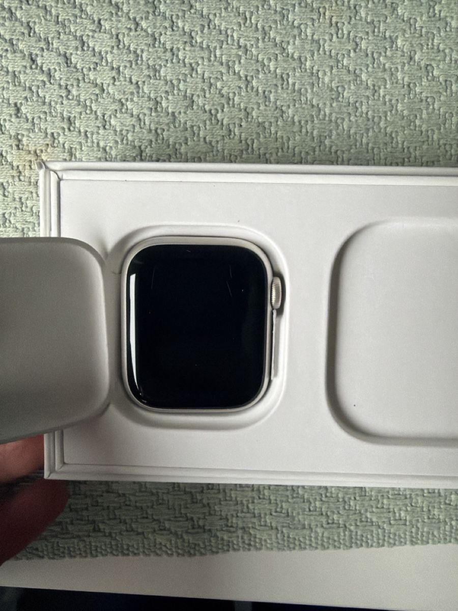 Apple Smartwatch: Apple Watch - Series 8 – Usato da zürich venduto da may_yj9f