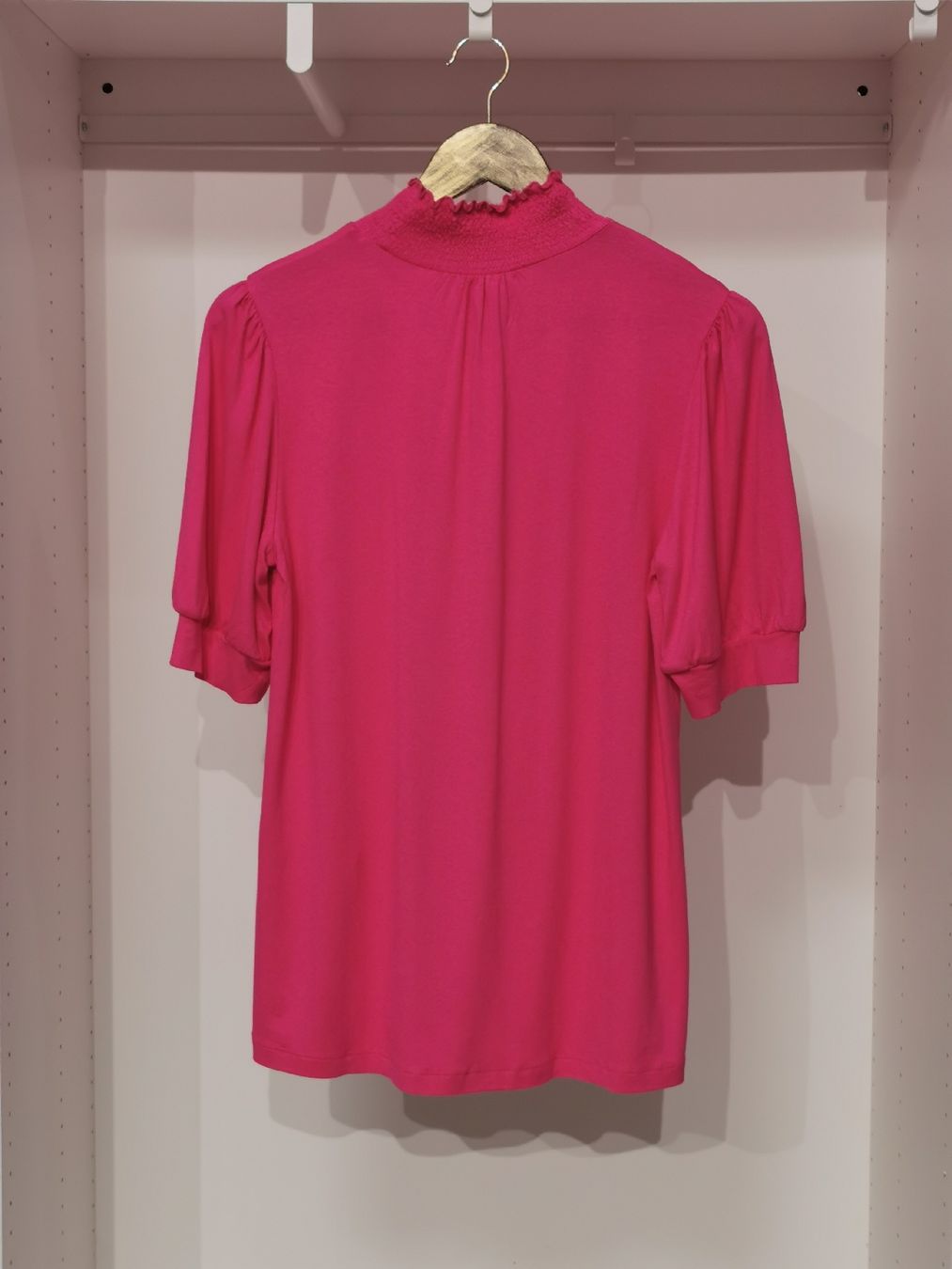 T-Shirts: Damen Tshirt – Neu und originalverpackt aus Bad Ragaz von chenk24 1