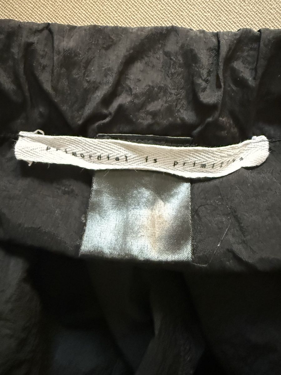 Pantalons: Primordial is primitive short – D'occasion à Bern par ana_nv7p 3