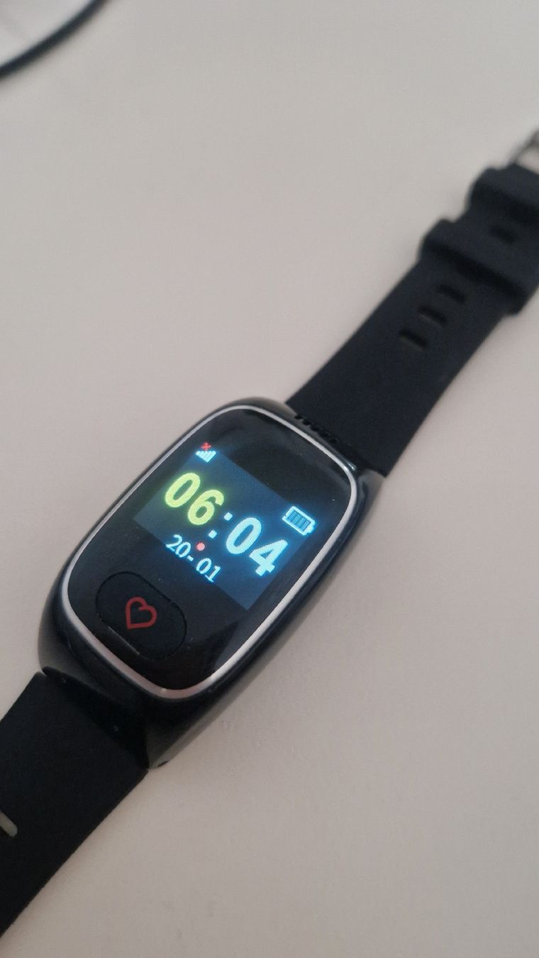 Smartwatch: James Notfalluhr - Modell B8 - neuwertig – Usato da Basel venduto da VePe4 1