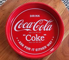 Plateau en métal et sous-verres de la marque COCA-COLA