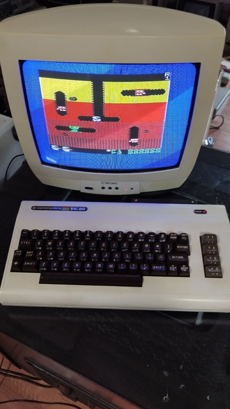 Commodore PCs: Commodore VIC-20 Set – Gebraucht aus Domdidier von look80486