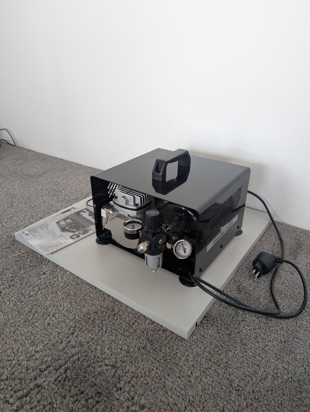 Revell Compressori: Revell Airbrush Kompressor Master Class – Usato da Biberstein venduto da man_n6bx 2