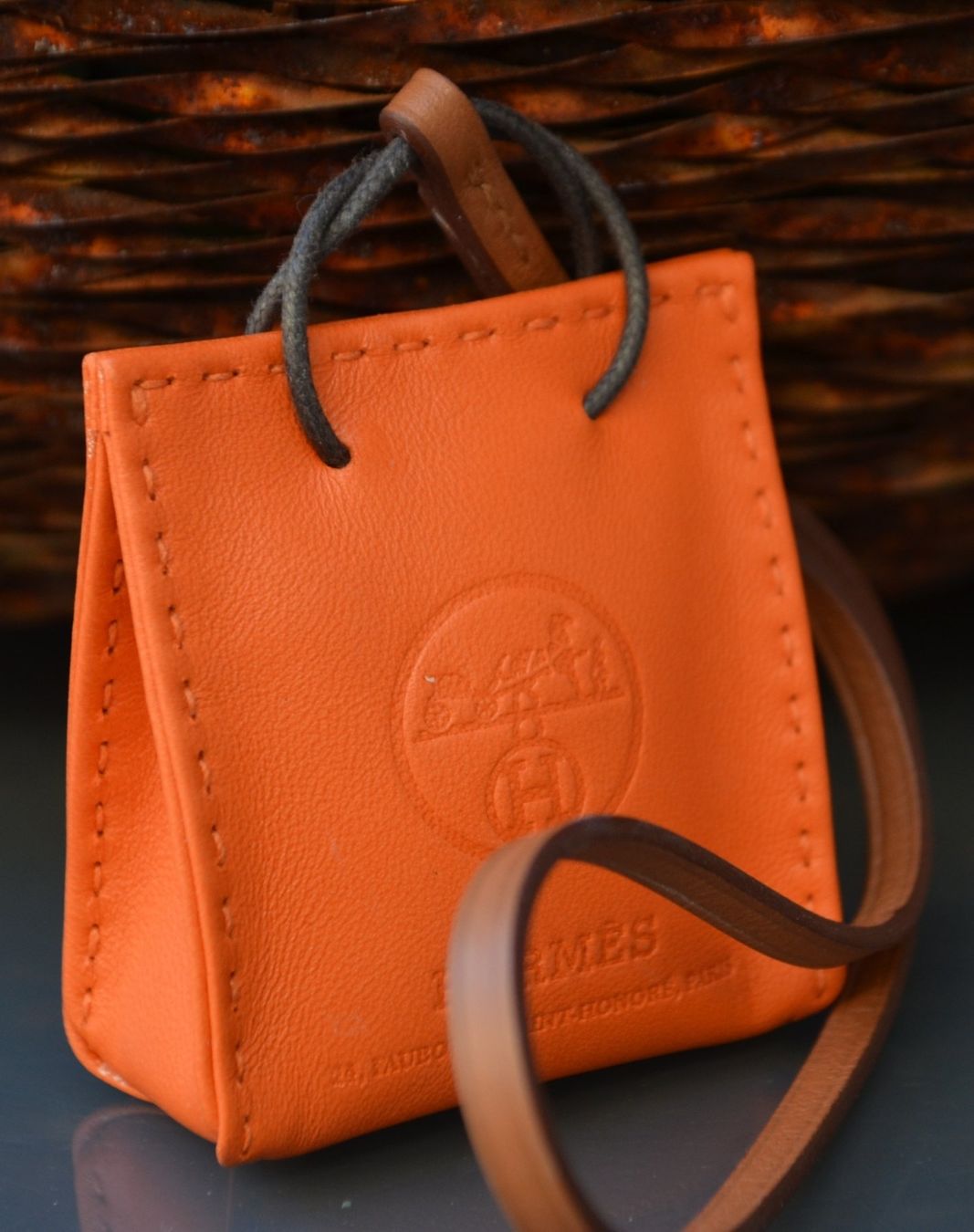Hermès Borse: Hermès Sac Orange Leather Bag Charm – Usato da Collonges venduto da Auganien 1