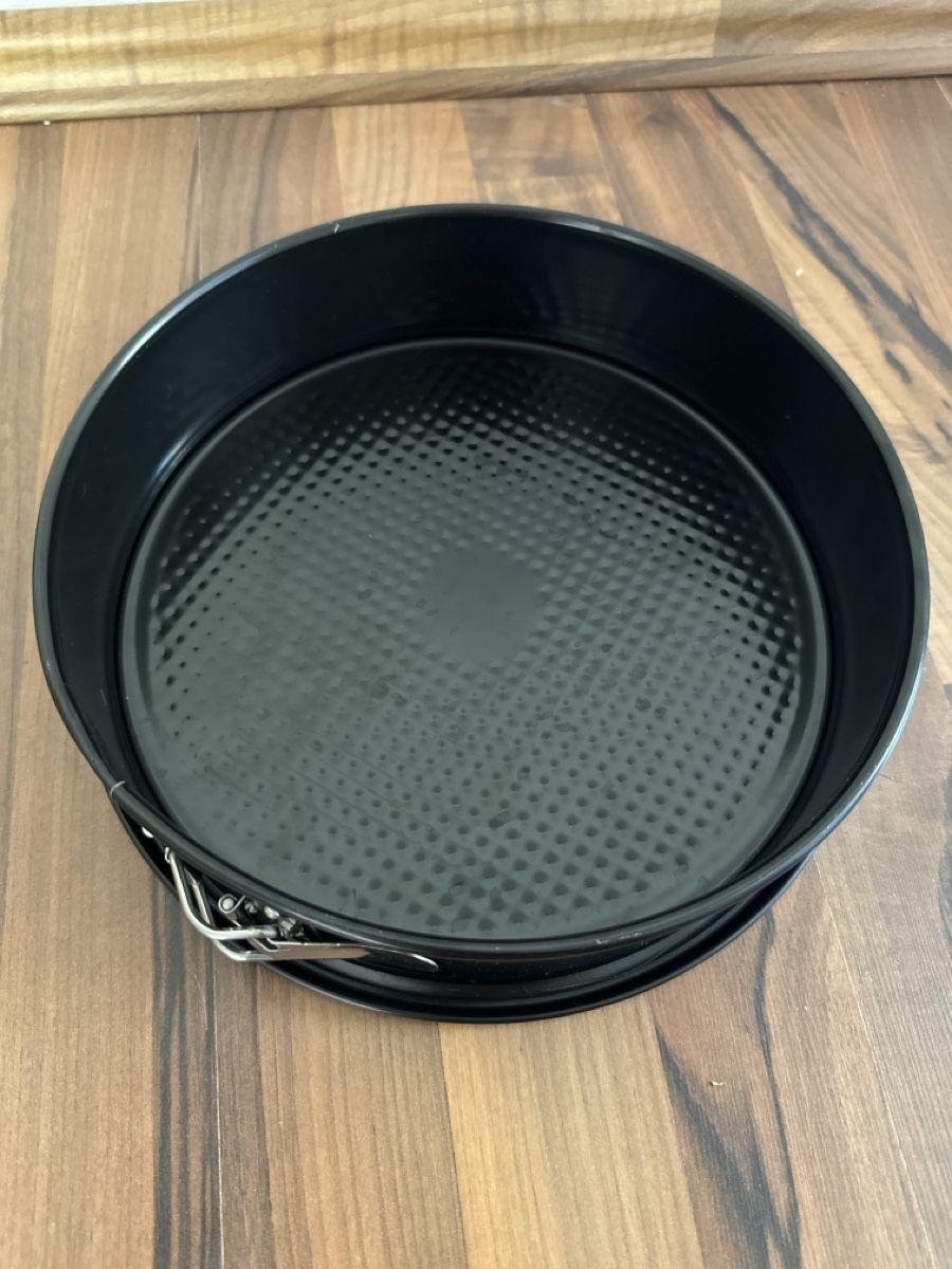 Ikea Teglie da forno: IKEA Springform schwarz – Usato da Péry venduto da jasiii03