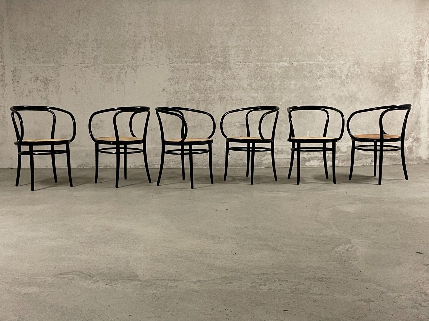 Thonet Stühle: Bugholzstühle | Thonet 209 | Set 6 Stühle – Gebraucht aus Uster von jolaf6 1
