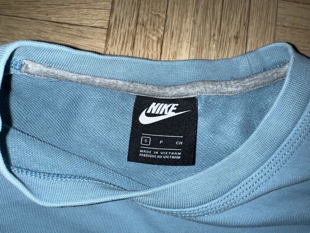 Nike Pullover & Sweatshirts: Pull nike – Gebraucht aus Genève von abelitoo 1
