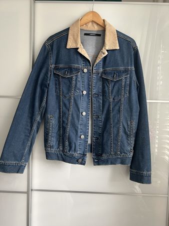 Karl Lagerfeld Denim with Print size M-L. Super stylish