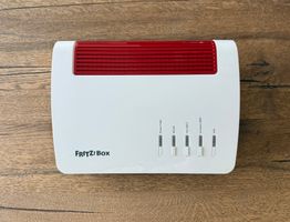 *FRITZ! Box 5590 Fiber XGS Wireguard VPN >> Swisscom, Green.