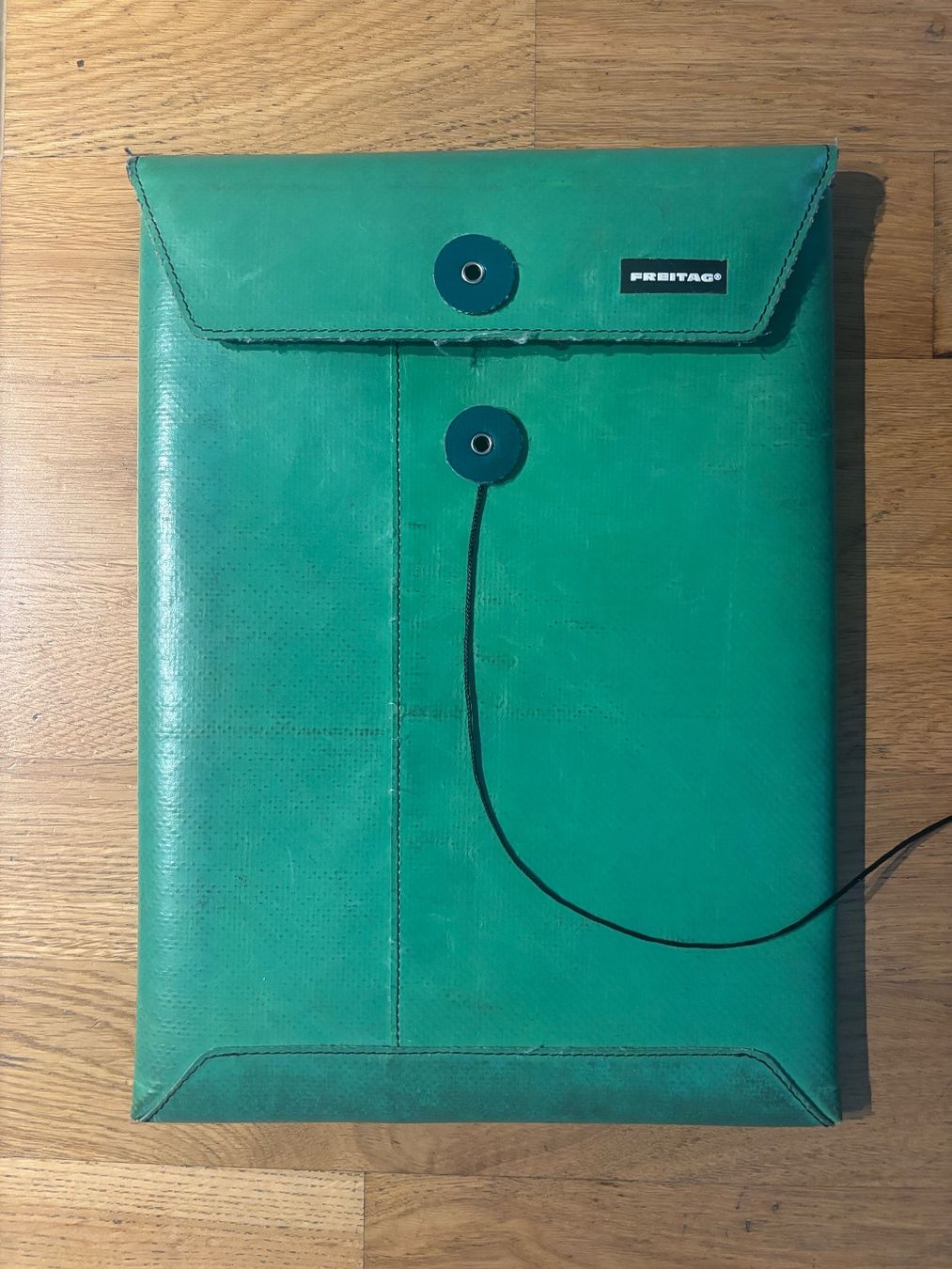 Borse: Freitag laptop sleeve 12/13 – Usato da Zürich venduto da alinamatei