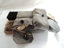 Sehr altes Original Armee Putzzeug mit Tasche