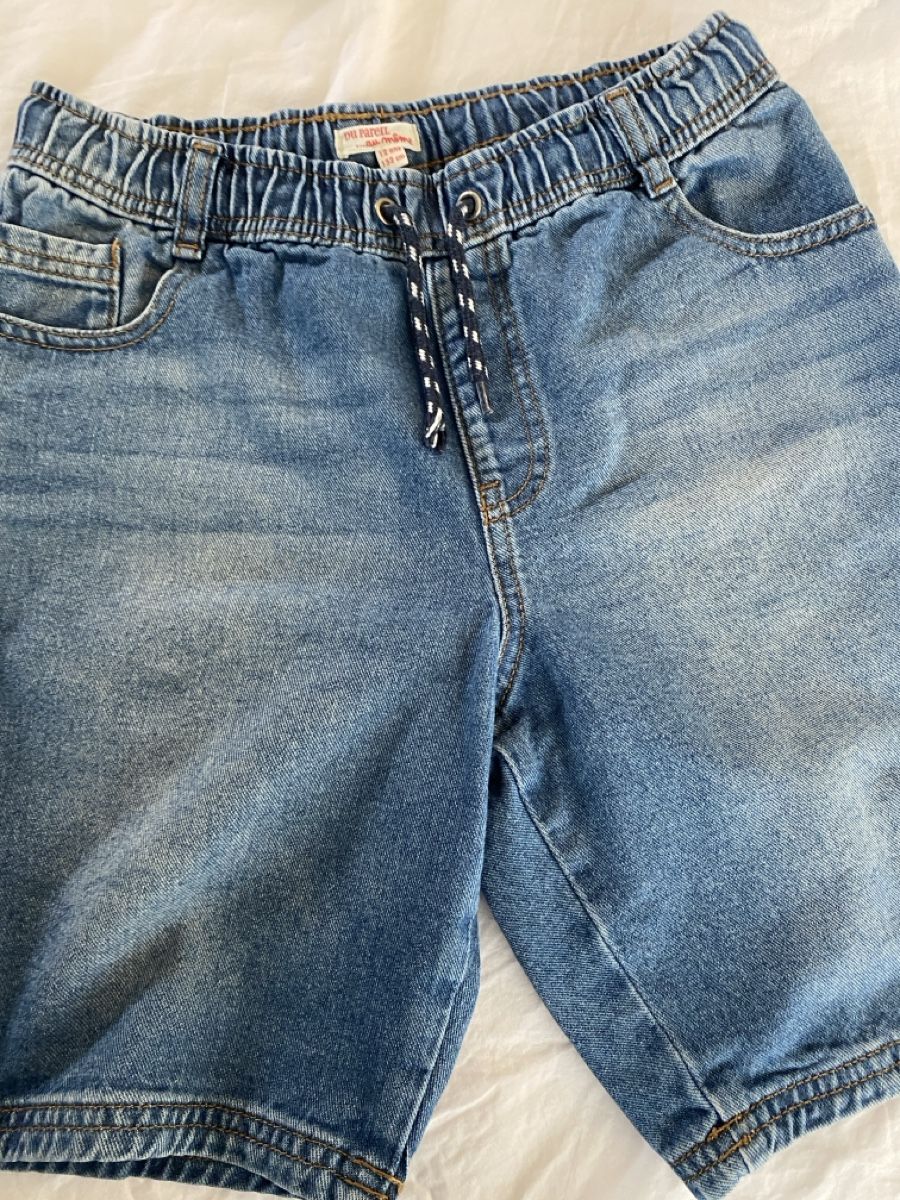 Du Pareil au Même Pantaloni: Jeans shorts – Usato da Reinach BL venduto da stutkir