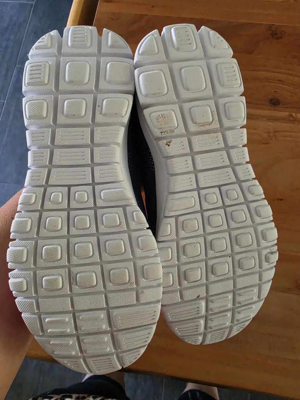 Dosenbach Schuhe für Mädchen: Kinder Turnschuhe Grösse 32 Vty Mädchen  – Gebraucht aus Büsserach von Divina86 1