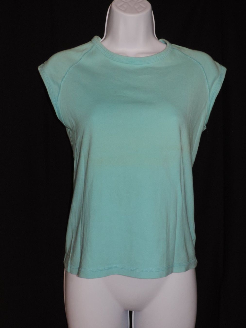 Top: débardeur bleu turquoise – Usato da Genève venduto da Axelle333 1