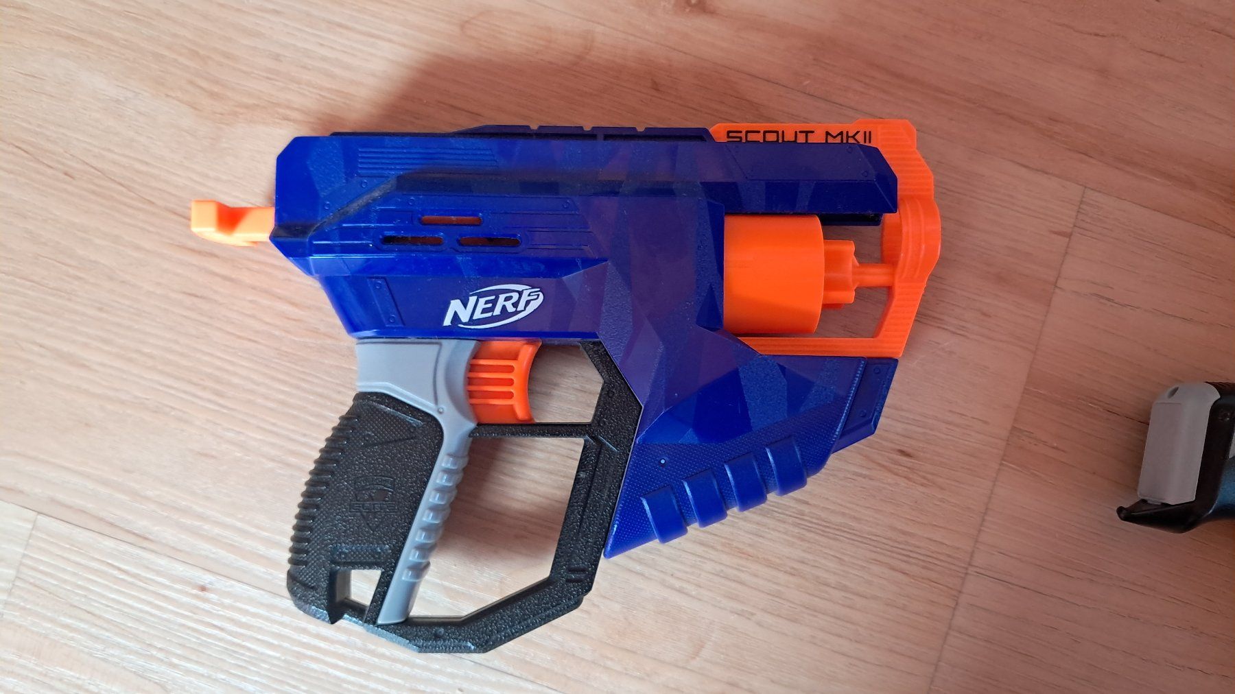 Nerf Giocattoli: Nerf Scout MKII – Usato da Uerikon venduto da Jeanne04
