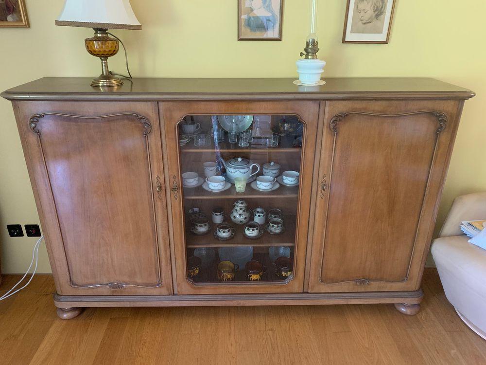 Buffets: Buffet Louis Philippe, Holz massiv – D'occasion à Liebefeld par Subesijo