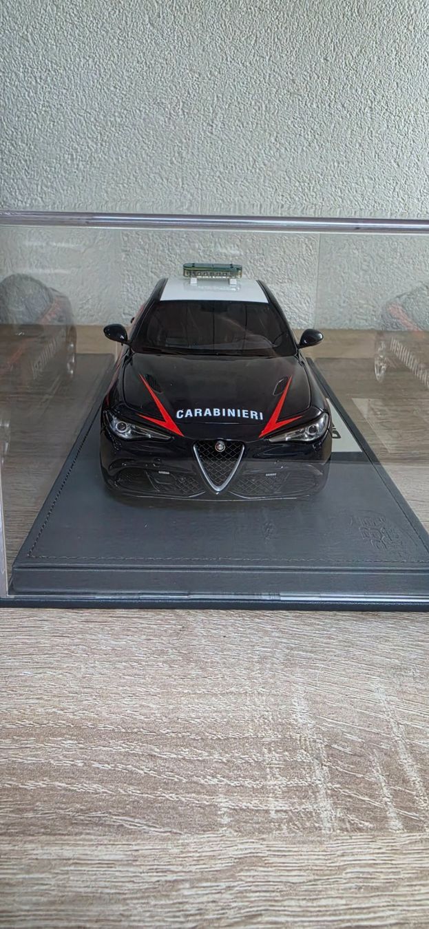 BBR Models Modellini d'auto: Alfa Romeo Giulia QV Carabinieri BBR Model – Nuovo e nell'imballaggio originale da Bellikon venduto da Kekko11 1