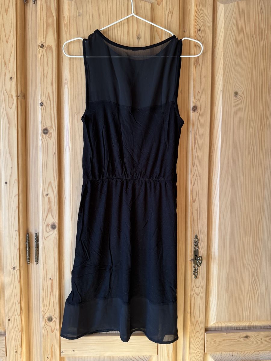 H&M Kleider: leichtes, ärmelloses Sommerkleid – Gebraucht aus Hergiswil NW von kaufe_bei_kaufmann 1