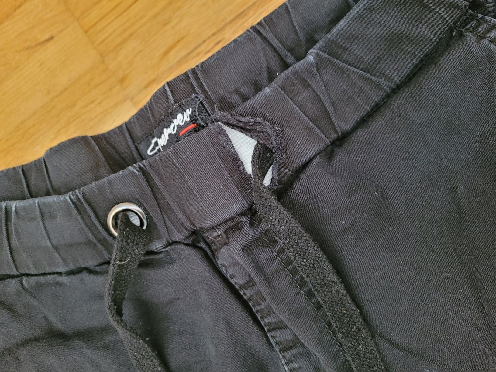 Pantaloni: 24. Pantalon cargo noir Spencer, taille S – Usato da Villars-sur-Glâne venduto da m66_dch5 4