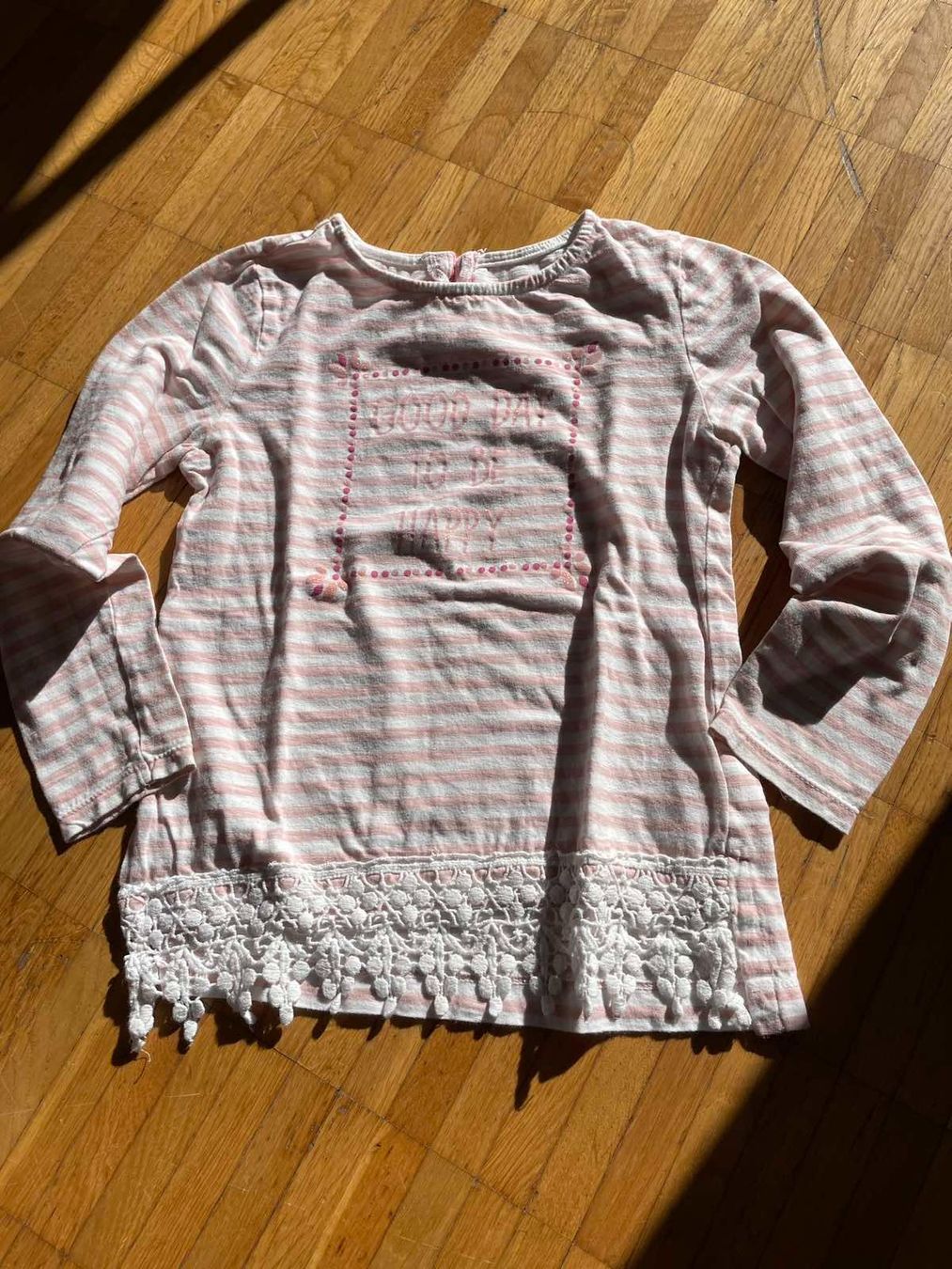 Blusen, T-Shirts & Tops: Kleiderpaket Mädchen Gr 122 - 128 – Gebraucht aus Volketswil von AKozacenko 4