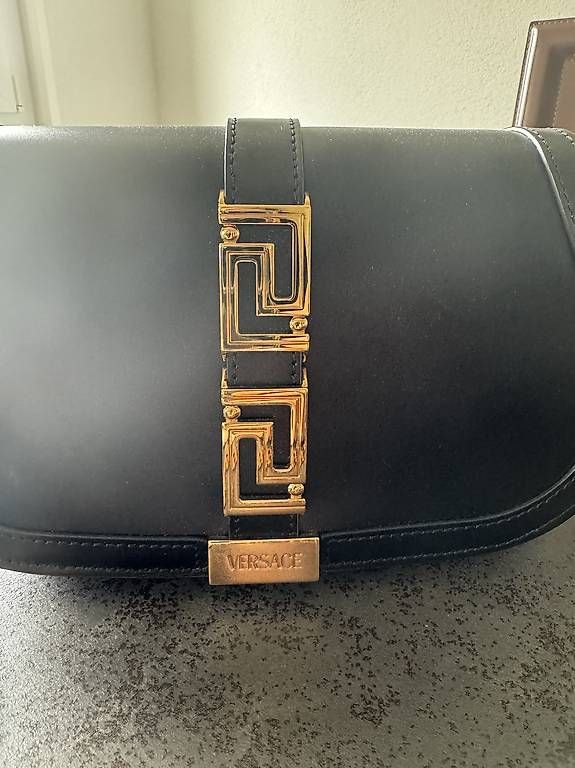 Versace Borse da donna: Versace Greca Goddess Leather Shoulder Bag - Neuf – Nuovo e nell'imballaggio originale da Penthaz venduto da Loupuce 3