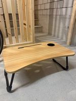 Tisch um auf dem Sofa / Bett zu arbeiten / essen