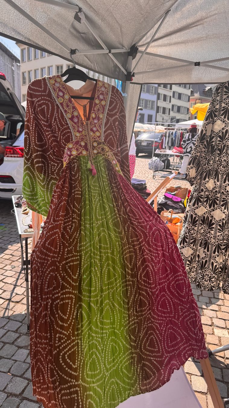 Robes: Kleid – Neuf avec emballage d'origine à Olten par Saayis