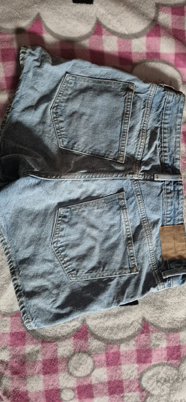 H&M Jeans: Jeans Shorts Damen hellblau Grösse 36  – Neu (gemäss Beschreibung) aus Windisch von Europapark18 1