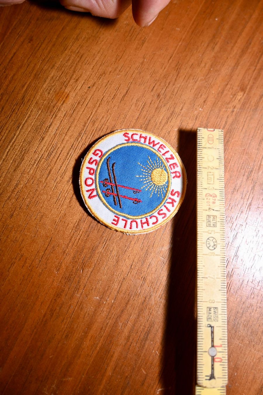 Placchette & Badge: PATCH Schweizer Skischule Gspon BADGE – Usato da Pfaffhausen venduto da mono_rec 2