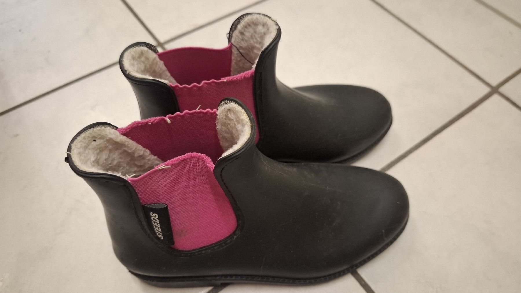 Schuhe für Mädchen: Reitstiefel Steeds 32 – Gebraucht aus Wäldi von Fergiu 1