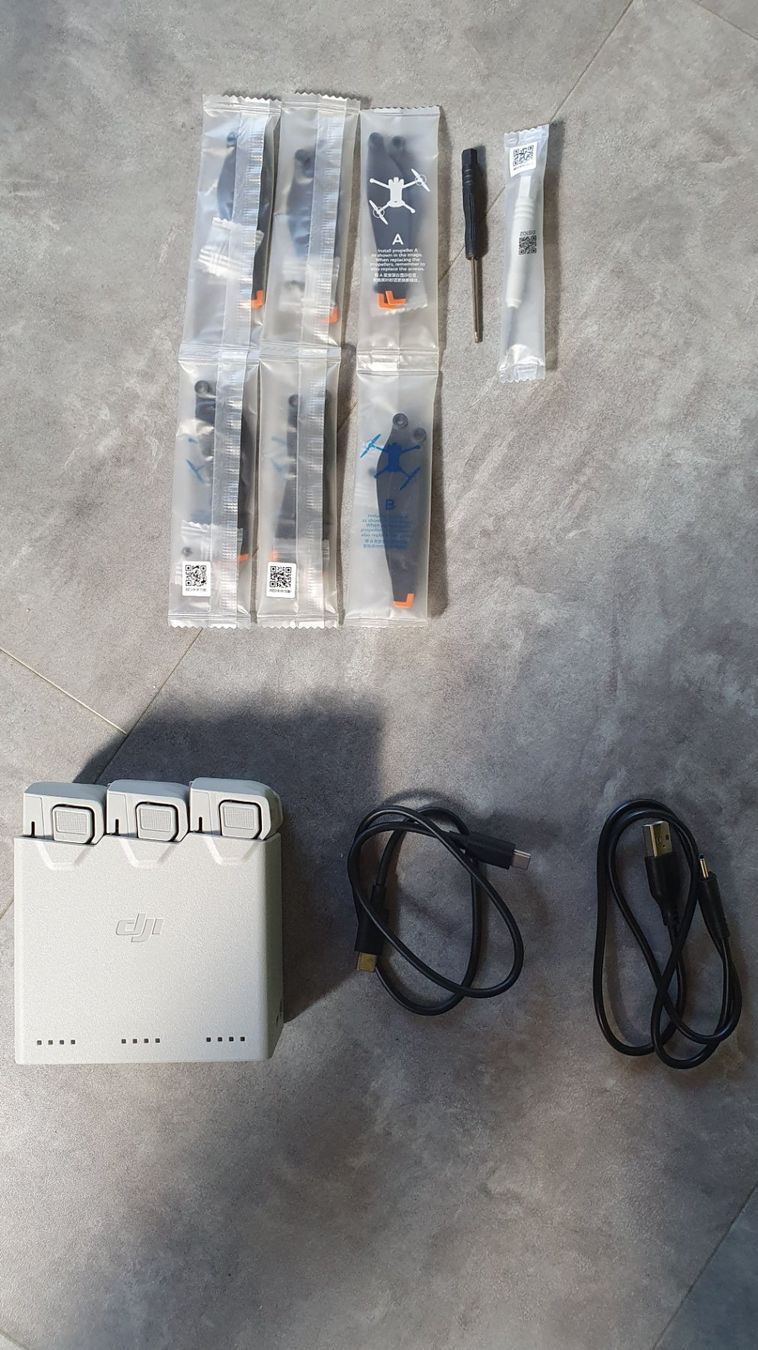 DJI RC Kits de montage: DJI Mini 3 PRO (High-End-Modell!) mit RC Controller & Fly Mo – D'occasion à Neuheim par h.grueter 1